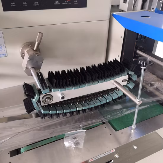 2019 Macchina imballatrice per la produzione di maschere di carta velina per il viso completamente automatiche per salviette umide
